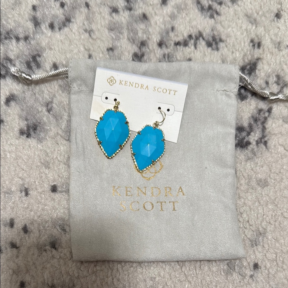 Kendra Scott Turquoise Corely Earrings. Gold metal